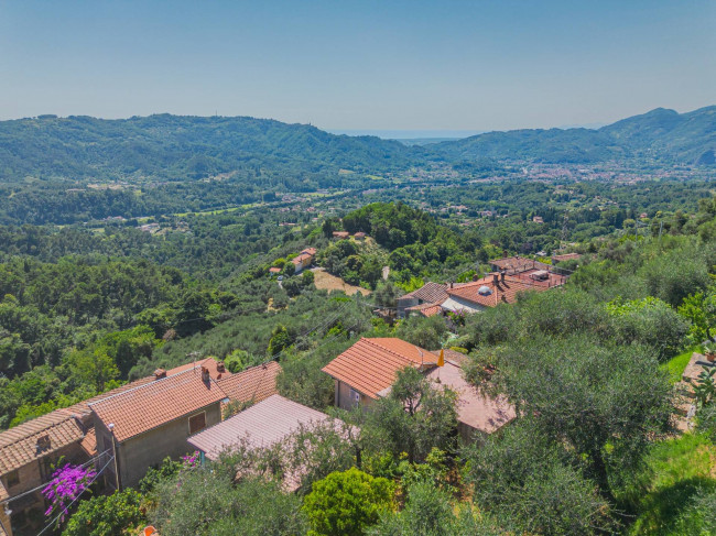 Casa indipendente in vendita a Camaiore (LU)