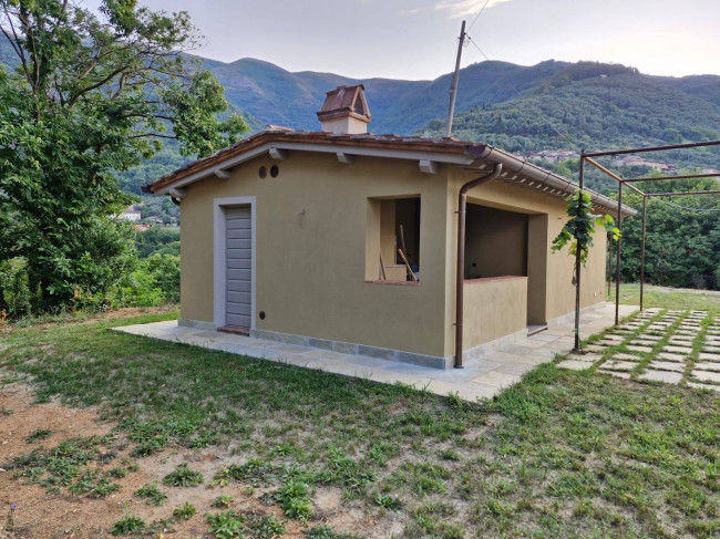 Casa indipendente in vendita a Camaiore (LU)