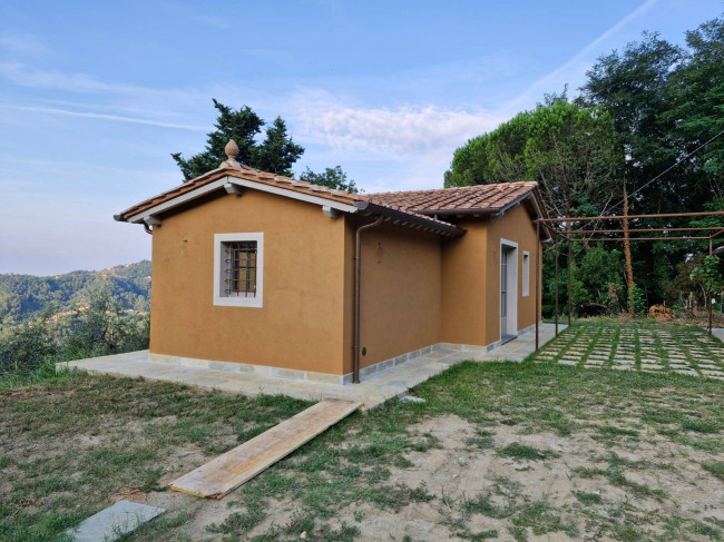 Casa indipendente in vendita a Camaiore (LU)