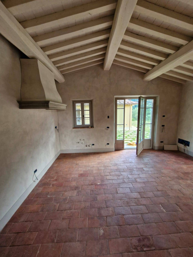 Casa indipendente in vendita a Camaiore (LU)