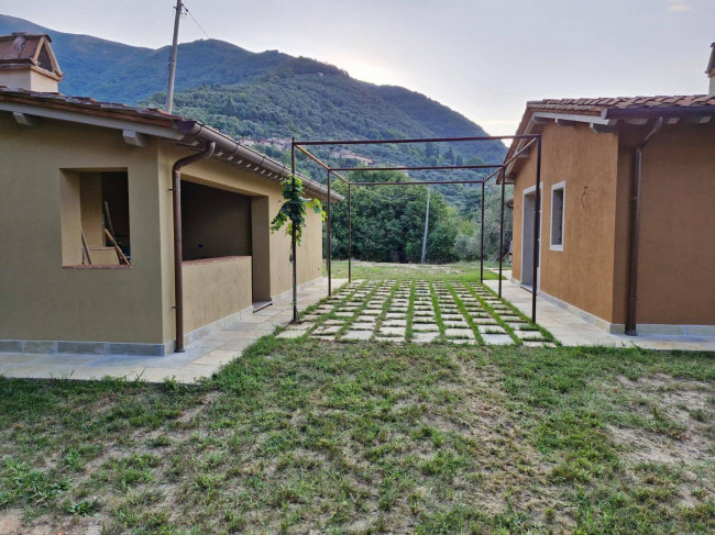 Casa indipendente in vendita a Camaiore (LU)