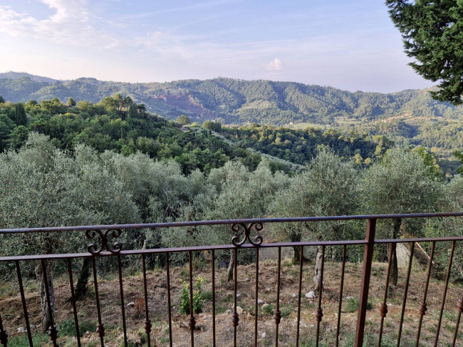 Casa indipendente in vendita a Camaiore (LU)