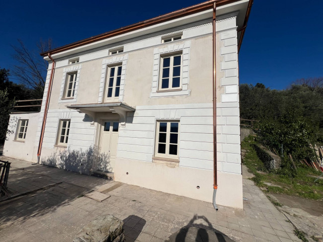 Villa in vendita a Camaiore
