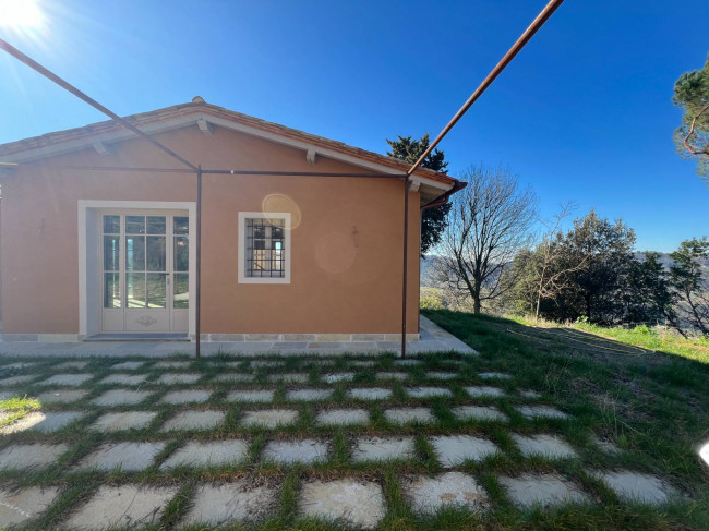 Rustico - Casale in vendita a Camaiore