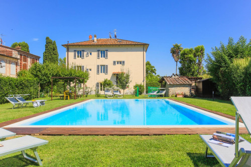 Villa in vendita a Lucca