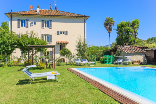 Villa in vendita a Lucca