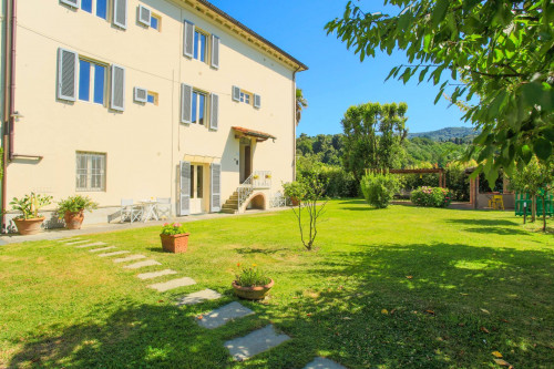 Villa in vendita a Lucca