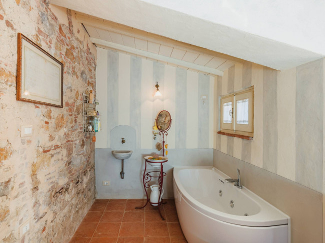 Villa in vendita a Lucca