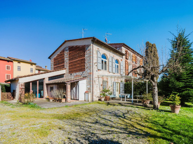 Villa in vendita a Lucca