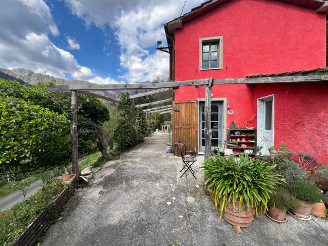 Rustico - Casale in vendita a Seravezza