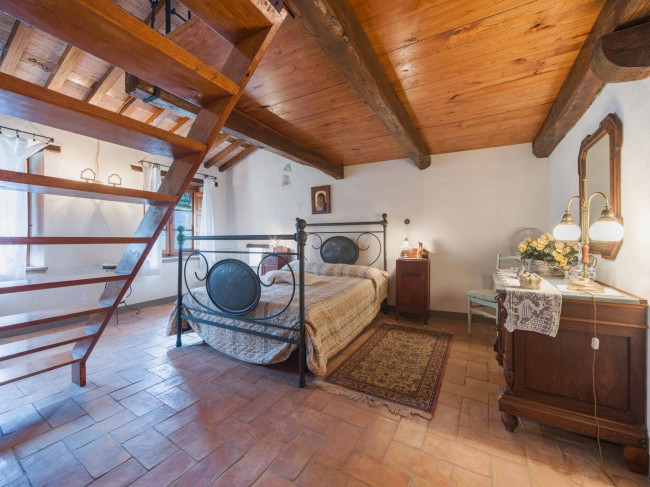 Rustico - Casale in vendita a Camaiore