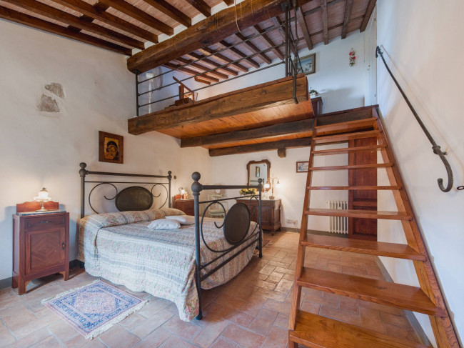 Rustico - Casale in vendita a Camaiore