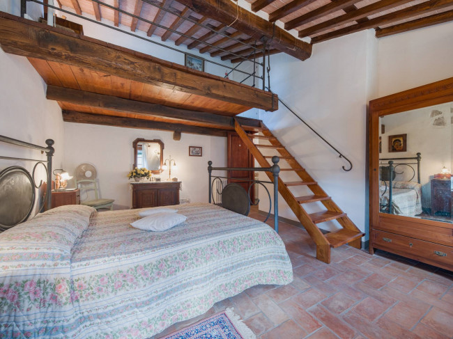 Rustico - Casale in vendita a Camaiore