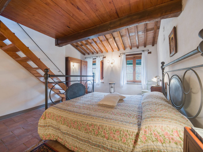 Rustico - Casale in vendita a Camaiore