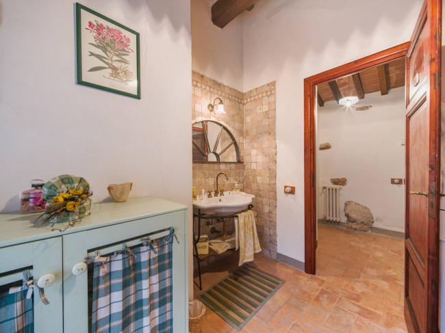 Rustico - Casale in vendita a Camaiore