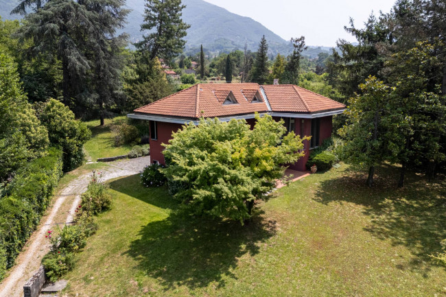 Villa in vendita a Camaiore