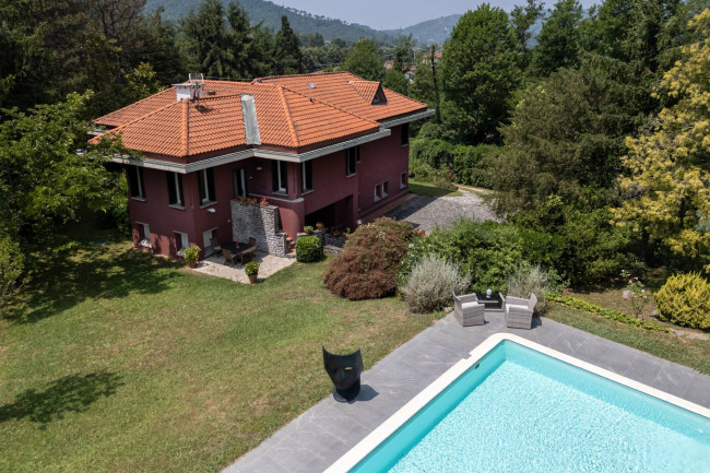 Villa in vendita a Camaiore