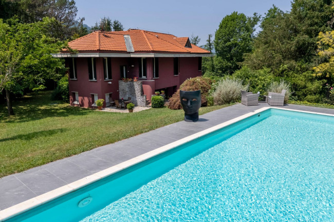Villa in vendita a Camaiore