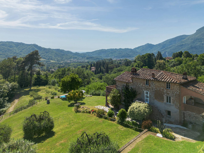Rustico - Casale in vendita a Camaiore