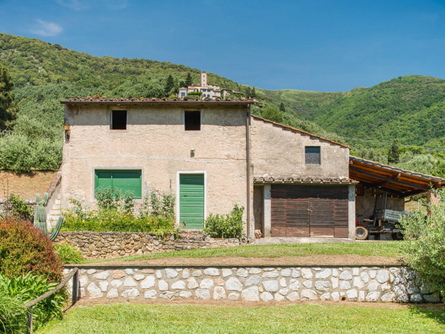 Rustico - Casale in vendita a Camaiore