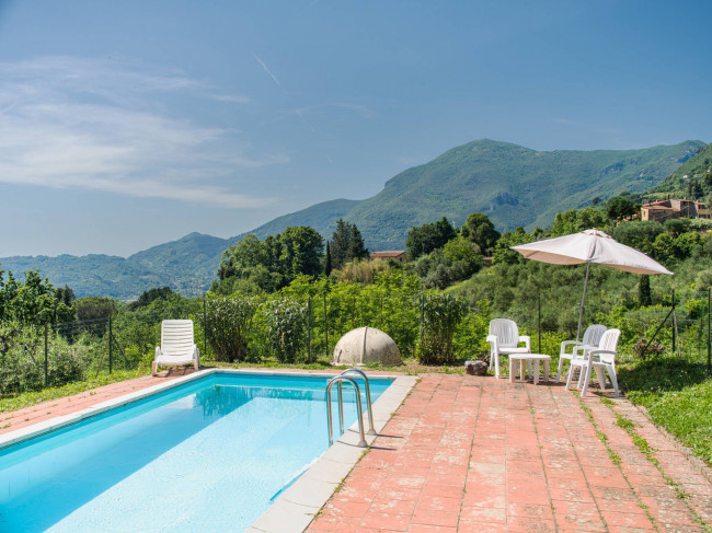 Rustico - Casale in vendita a Camaiore