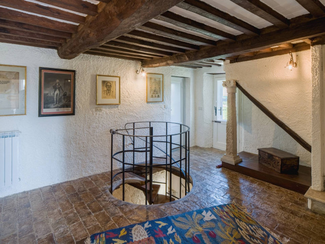 Rustico - Casale in vendita a Camaiore