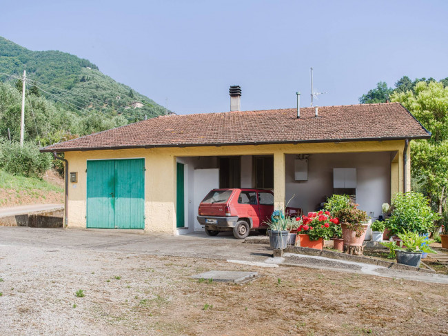 Rustico - Casale in vendita a Camaiore