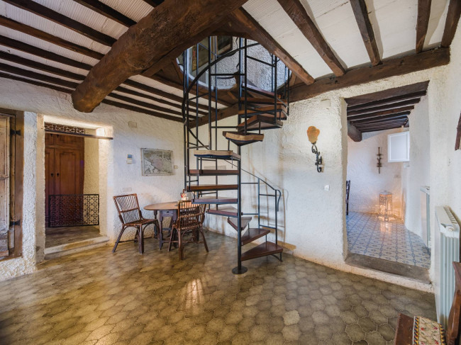 Rustico - Casale in vendita a Camaiore