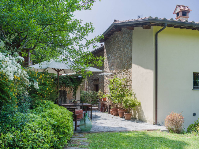 Rustico - Casale in vendita a Camaiore