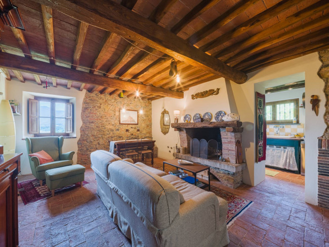 Rustico - Casale in vendita a Camaiore