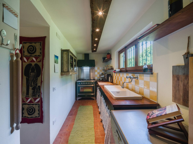 Rustico - Casale in vendita a Camaiore