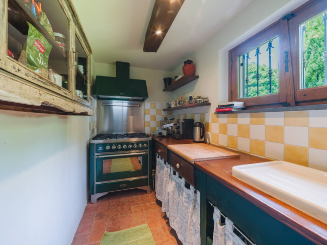 Rustico - Casale in vendita a Camaiore