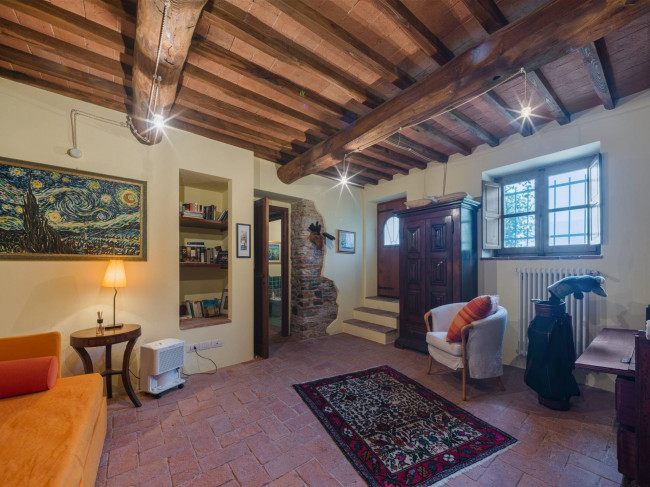 Rustico - Casale in vendita a Camaiore