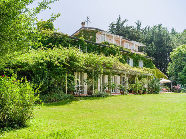 Villa in vendita a Massarosa