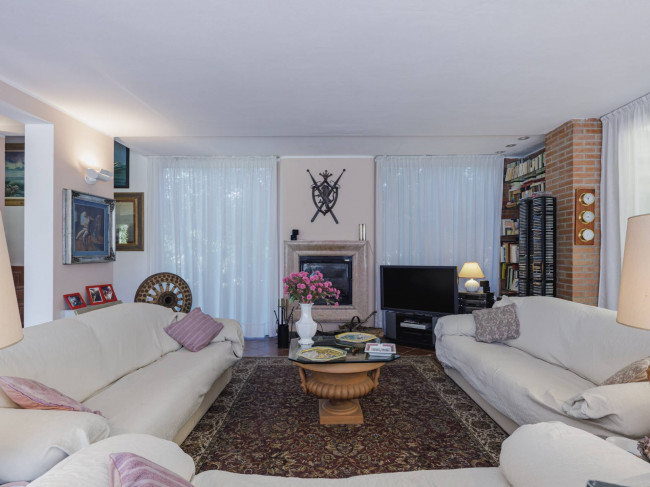 Villa in vendita a Massarosa