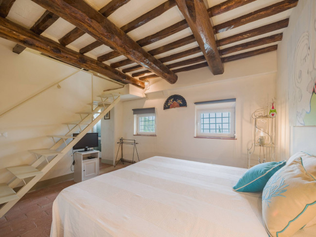 Rustico - Casale in vendita a Camaiore