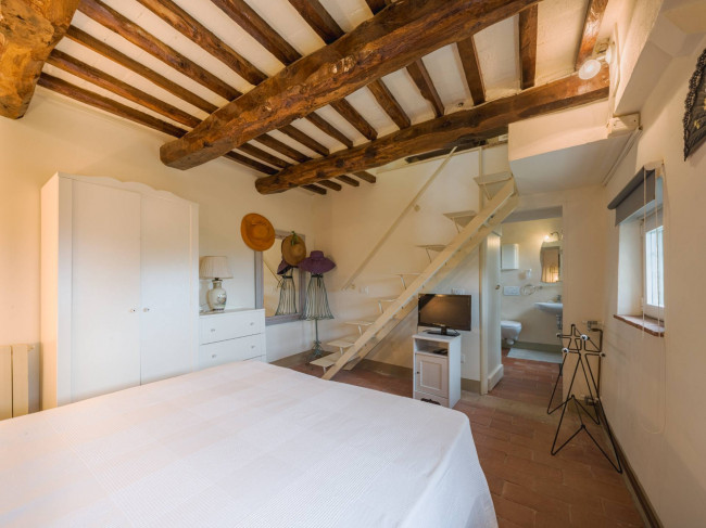 Rustico - Casale in vendita a Camaiore