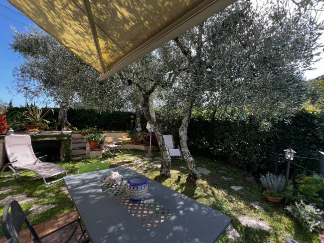 Rustico - Casale in vendita a Camaiore