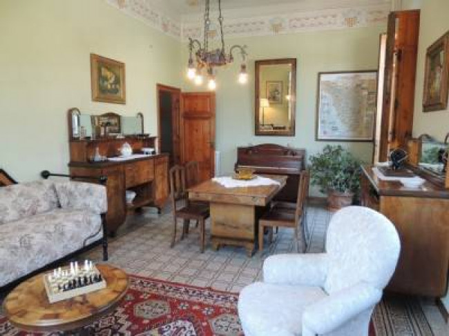Villa for sale in Camaiore