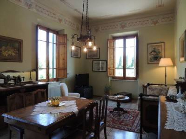 Villa for sale in Camaiore