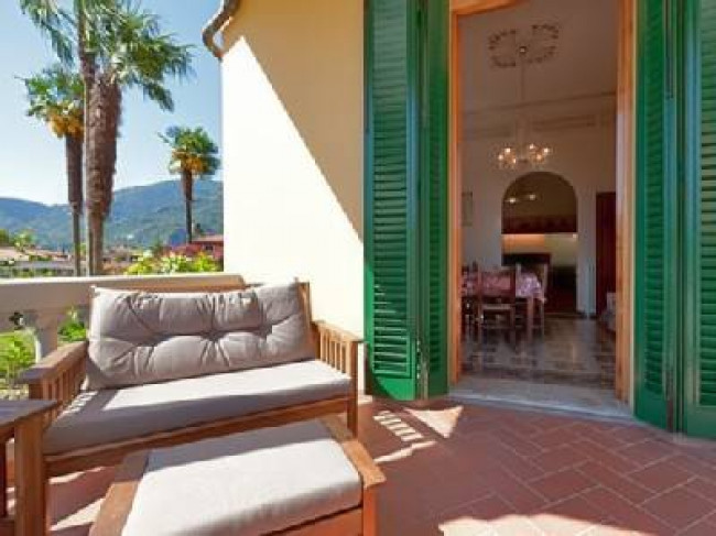 Villa for sale in Camaiore
