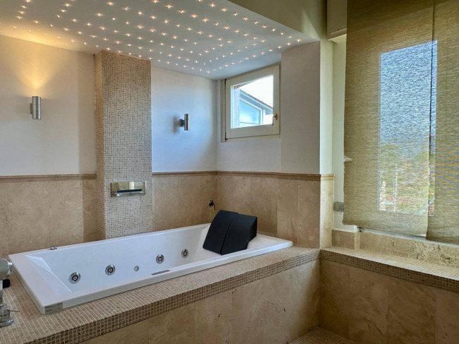 Appartamento in vendita a Viareggio