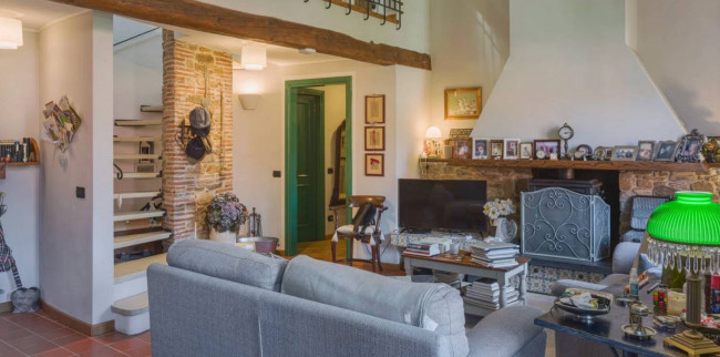 Rustico - Casale in vendita a Camaiore