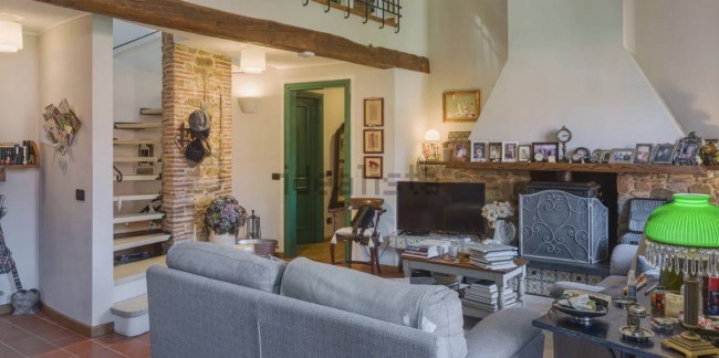 Rustico - Casale in vendita a Camaiore