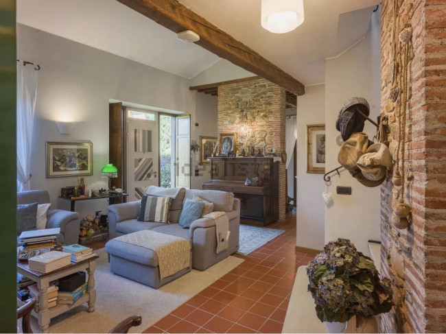 Rustico - Casale in vendita a Camaiore