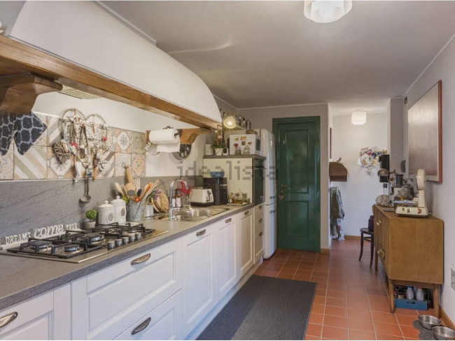 Rustico - Casale in vendita a Camaiore