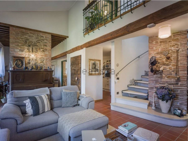 Rustico - Casale in vendita a Camaiore