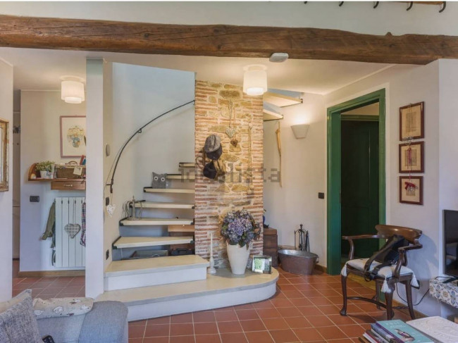 Rustico - Casale in vendita a Camaiore