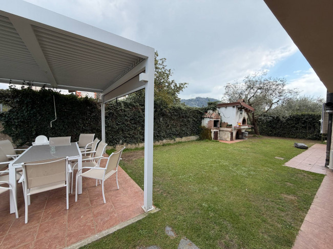 Villa for sale in Massarosa