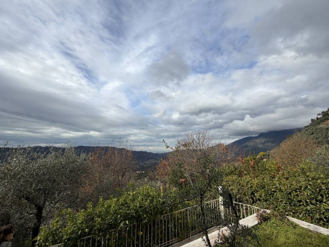 Rustic for sale in Camaiore